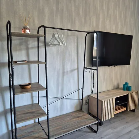 Studio Apartment *